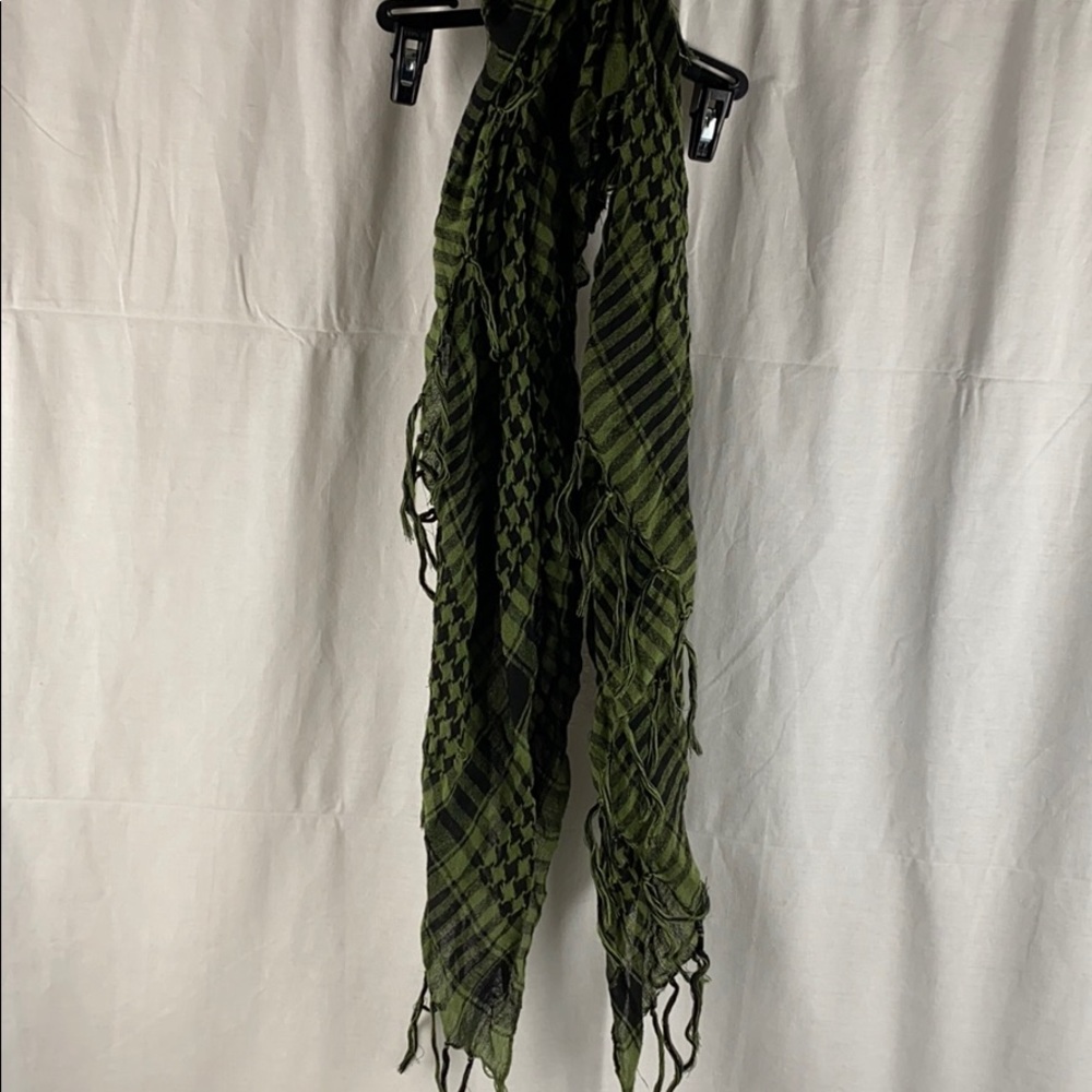 Green and black Shemagh scarf